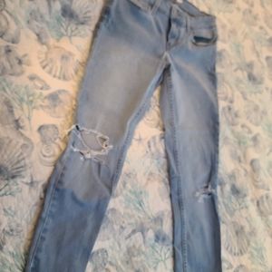 Levi's 535 Super Skinny size 28